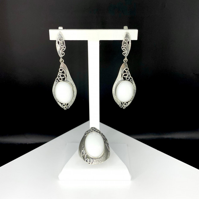 Серьги с1915 (15.17 г), серебро, белый, кахолонг (имит) купить в интернет-магазине Циркон С
