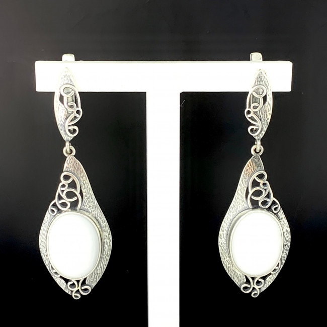 Серьги с1915 (15.17 г), серебро, белый, кахолонг (имит) купить в интернет-магазине Циркон С
