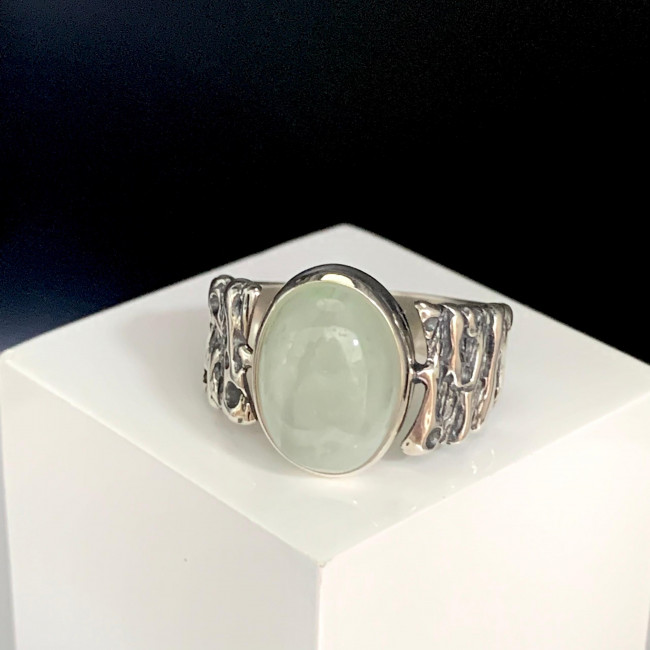 Серебряное кольцо Циркон к1922, зеленый, гидрогроссуляр Кольцо к1922 (6.58 г), серебро, зеленый, гидрогроссуляр купить в интернет-магазине Циркон С