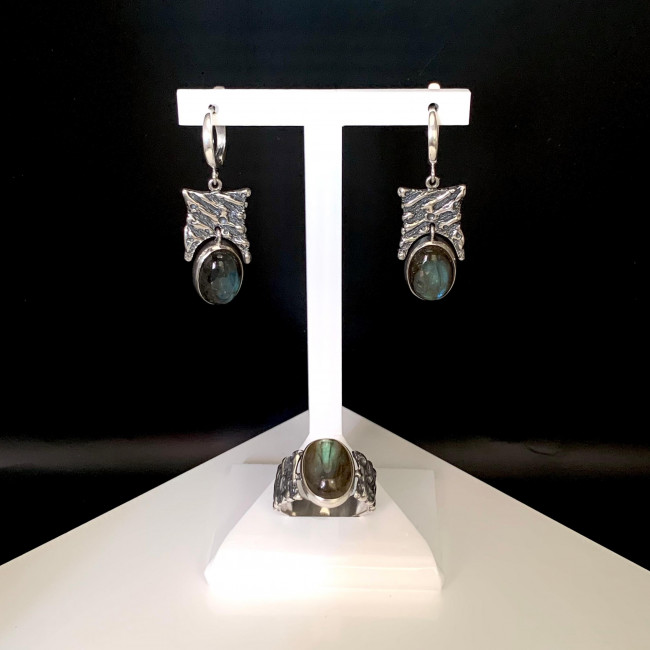 Серебряное кольцо Циркон к1922, зеленый, лабрадор Кольцо к1922 (5.89 г), серебро, зеленый, лабрадор купить в интернет-магазине Циркон С