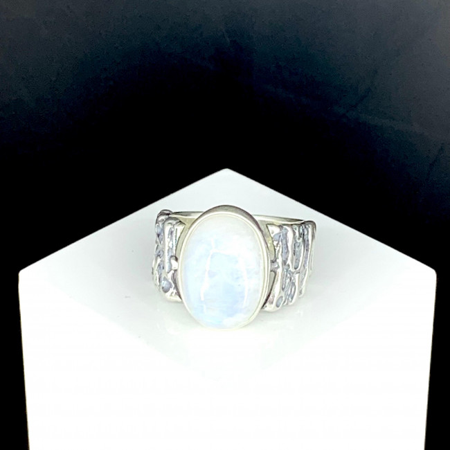 Серебряное кольцо Циркон к1922, молочно-голубой, адуляр Кольцо к1922 (6.21 г), серебро, молочно-голубой, адуляр купить в интернет-магазине Циркон С