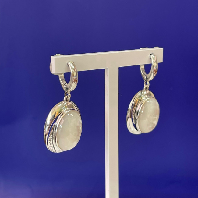 Серьги с1923 (11.58 г), серебро, белый, перламутр купить в интернет-магазине Циркон С