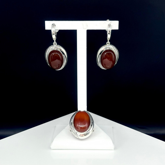 Серебряное кольцо Циркон к1923, коричневый, сердолик Кольцо к1923 (6.02 г), серебро, коричневый, сердолик купить в интернет-магазине Циркон С