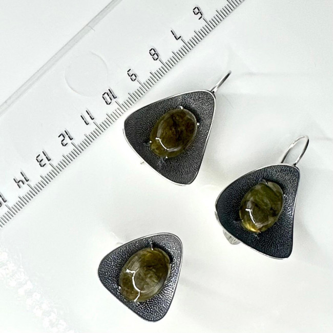 Серьги с1937 (14.73 г), серебро, зеленый, лабрадор купить в интернет-магазине Циркон С