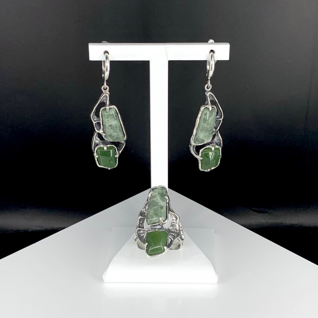 Кольцо к1976 (8.32 г), серебро, зелено-серый, зеленый, жадеит, нефрит купить в интернет-магазине Циркон С