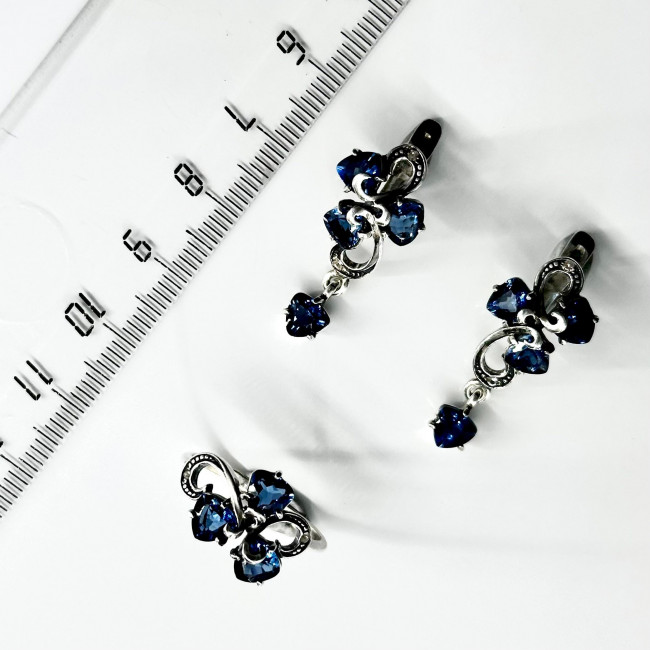 Серьги с2465 (5.82 г), серебро, белый, синий, топаз, топаз лондон купить в интернет-магазине Циркон С
