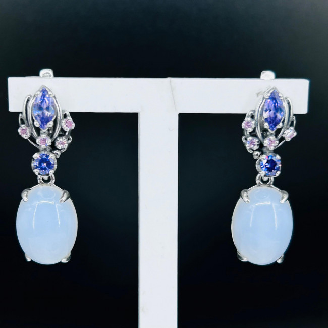 Серьги с2506 (12.43 г), серебро, голубой, фиолетовый, розовый, сапфирин, фианит купить в интернет-магазине Циркон С