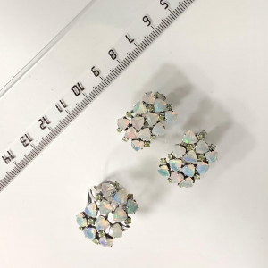 Серебряные серьги с опалом с2556