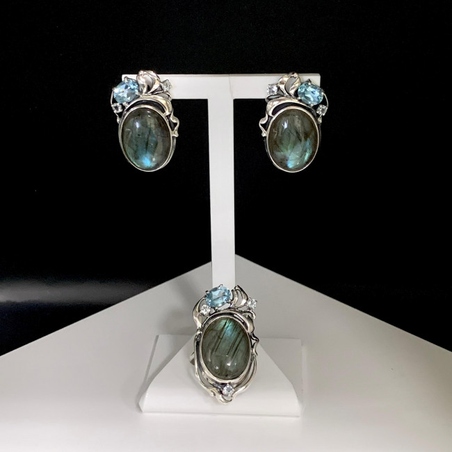 Серьги с2610 (17.36 г), серебро, оливковый, кварц (имит), лабрадор, фианит купить в интернет-магазине Циркон С