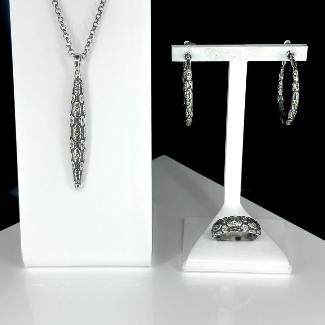 Серьги с2686 (10.95 г), серебро, зелено-желтый, хризолит купить в интернет-магазине Циркон С